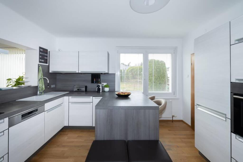 Schönes Ferienhaus mit Garten Pörtschach am Wörthersee Exterior foto